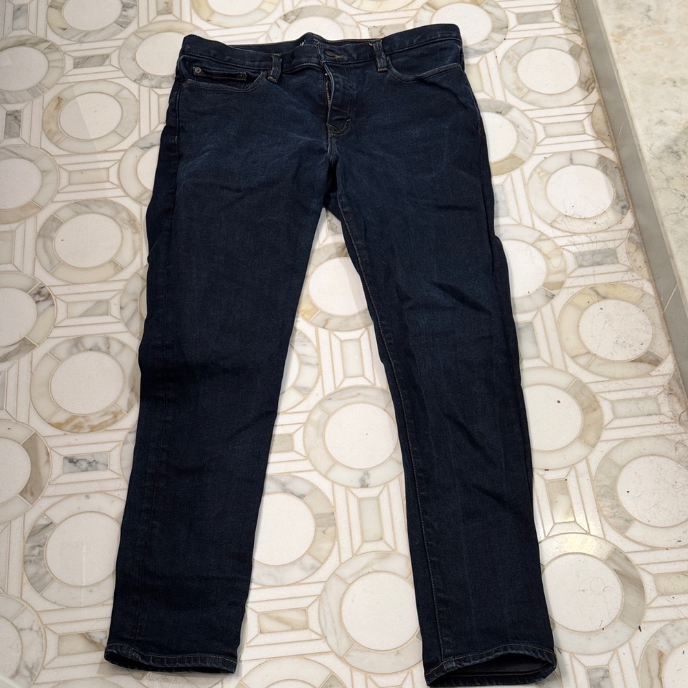 Vintage (2010s) Banana Republic Men's Dark Blue Slim Jeans